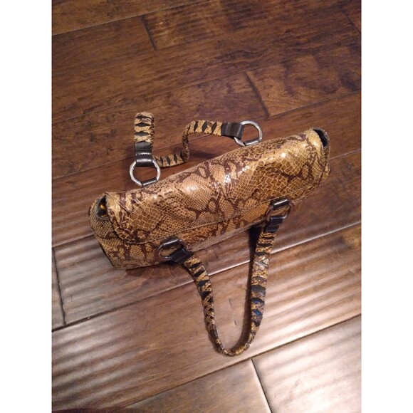 Luxury Snake‎ Print Faux Leather Shoulder Bag with Metal Hardware Brown Tan - Picture 2 of 4
